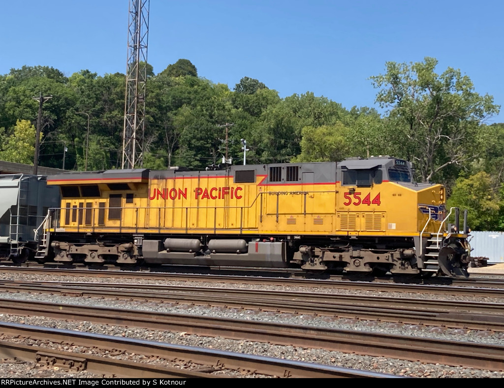 UP train headed eastbound DPU St Paul MN 2023